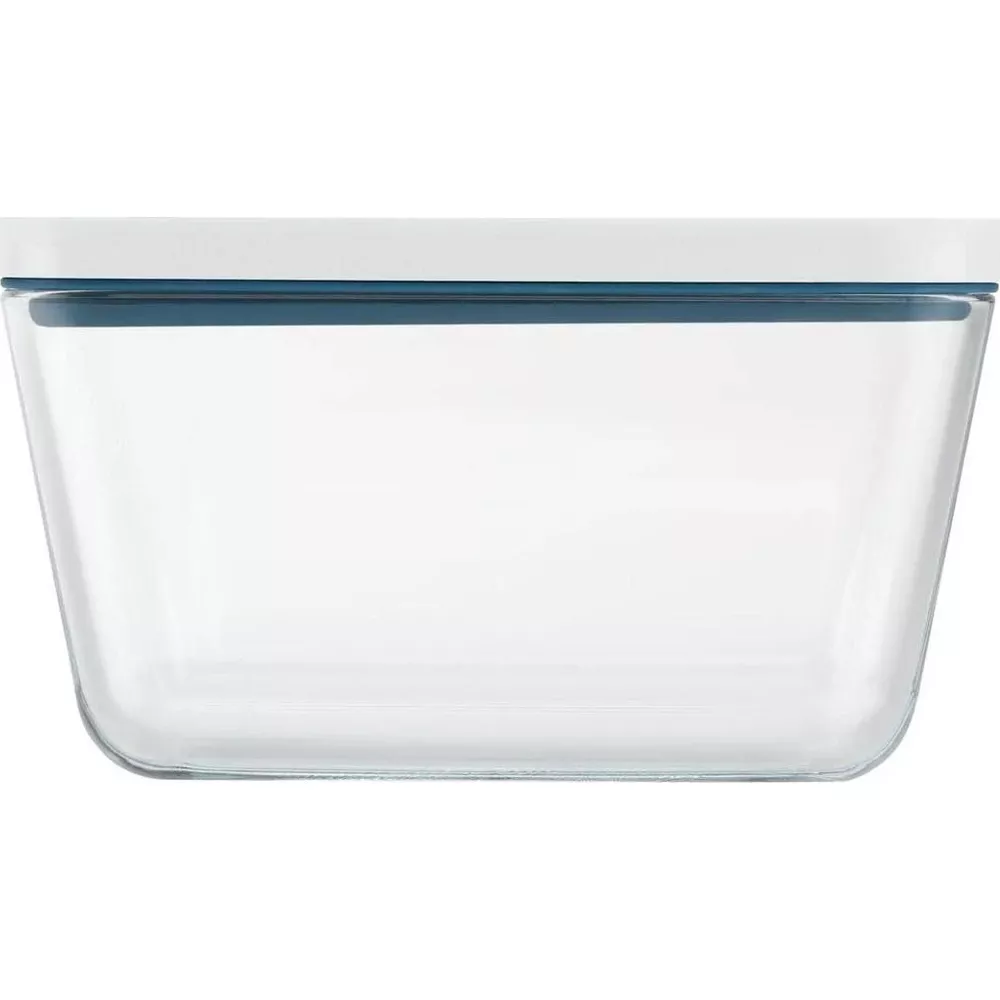 Ein klarer Glasbehälter mit einem weißen Deckel und einer blauen Gummidichtung auf einem weißen Hintergrund.