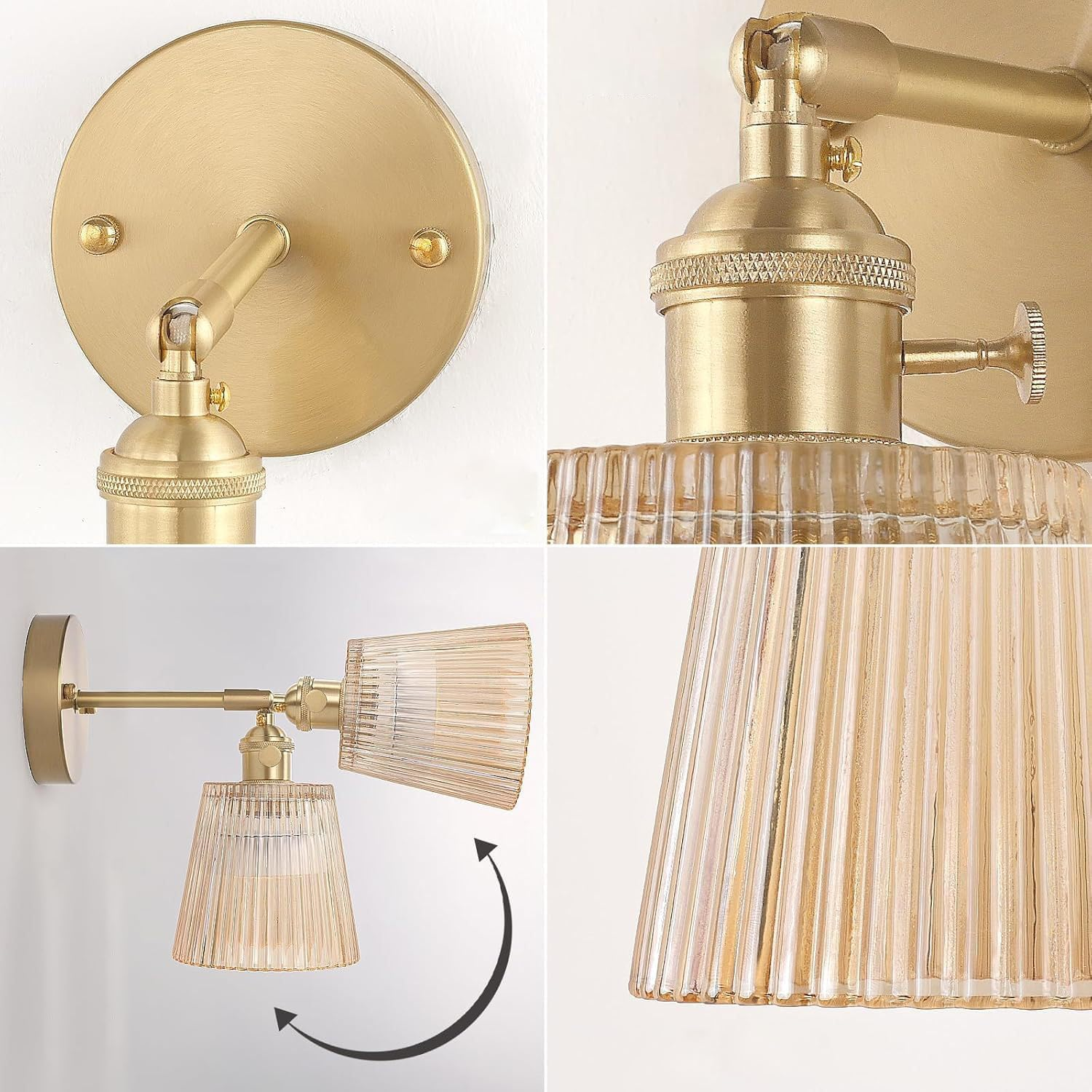 Goldfarbene Wandlampe mit geripptem Glasschirm und verstellbarem Gelenk.