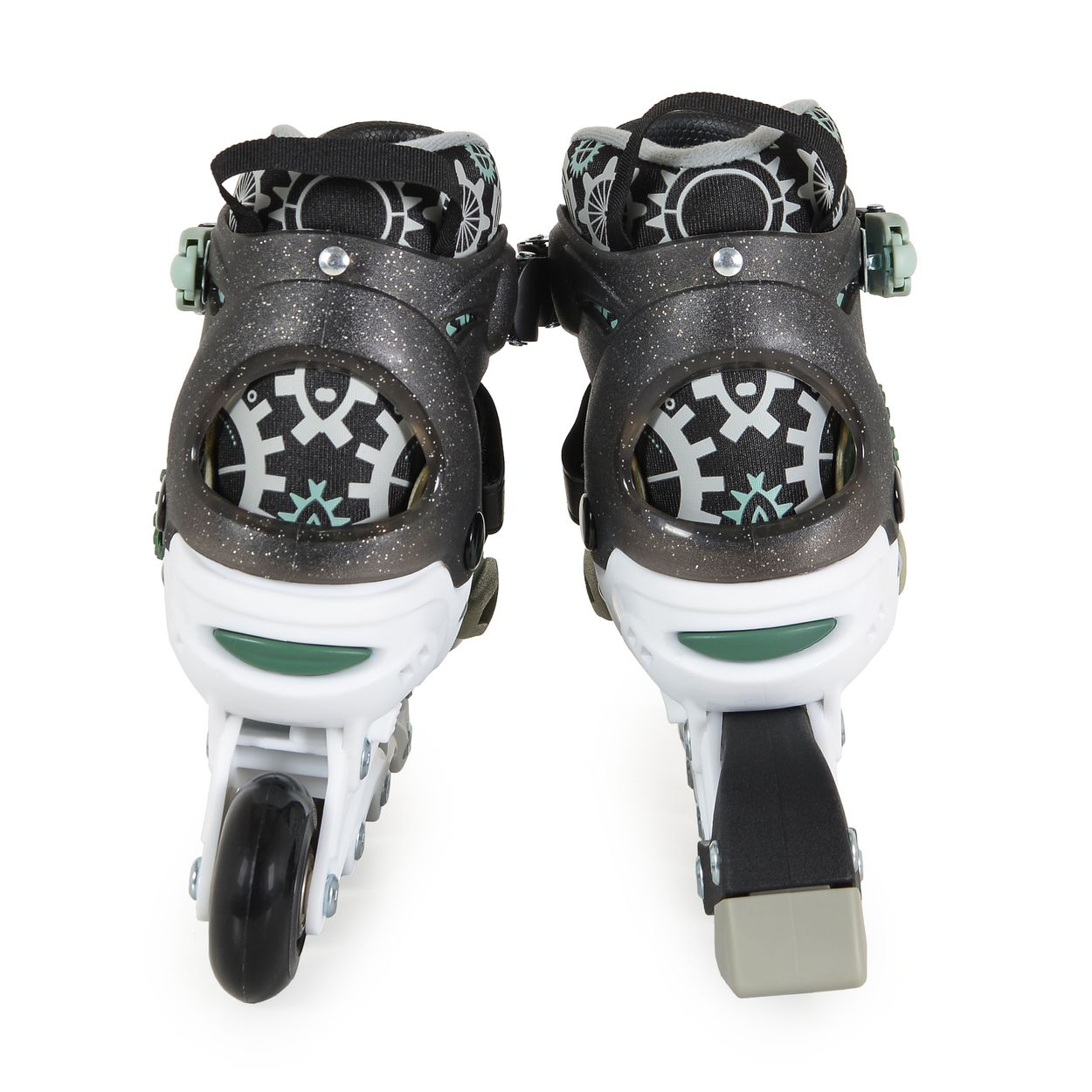 Rückansicht eines Paars schwarz-weißer Inlineskates mit Glitzerschale und Zahnuster-Innenfutter.