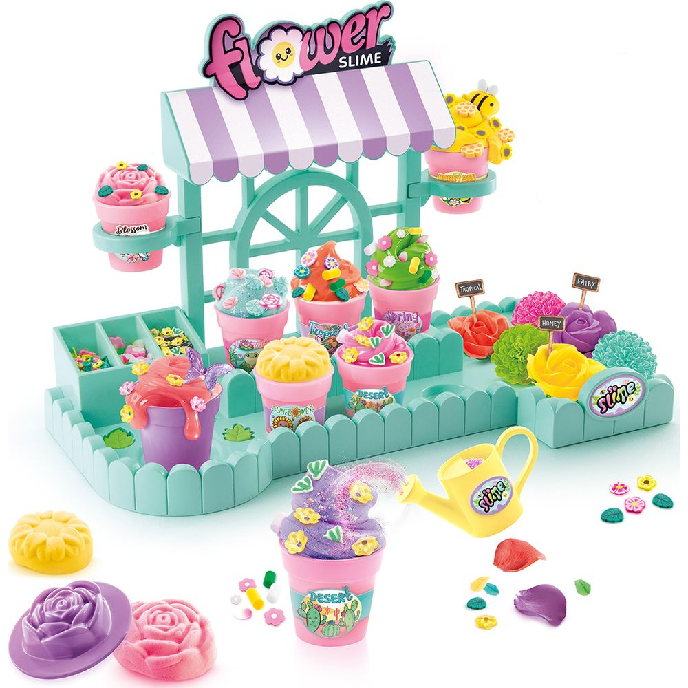 Buntes Flower-Slime-Spielset mit rosa Eiskugeln, Teigschalen, Blüten und einer gelben Gießkanne.