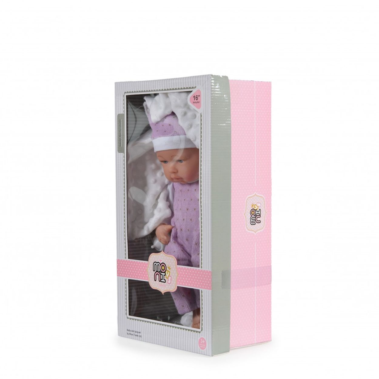 Eine Babypuppe in rosa-weißer Kleidung und Mütze liegt in einer rosa-weiß gestreiften Geschenkverpackung.