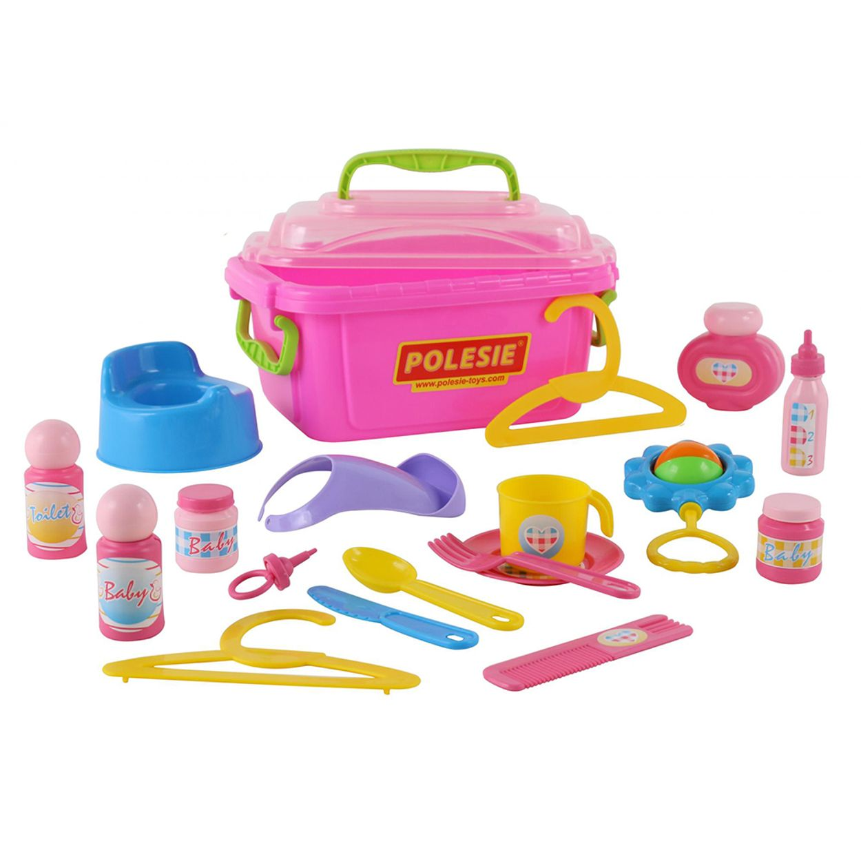 Ein pinker Plastikkoffer mit Zubeher wie Babyflaschen, Geschirr und Kleiderbügeln auf weißem Hintergrund.