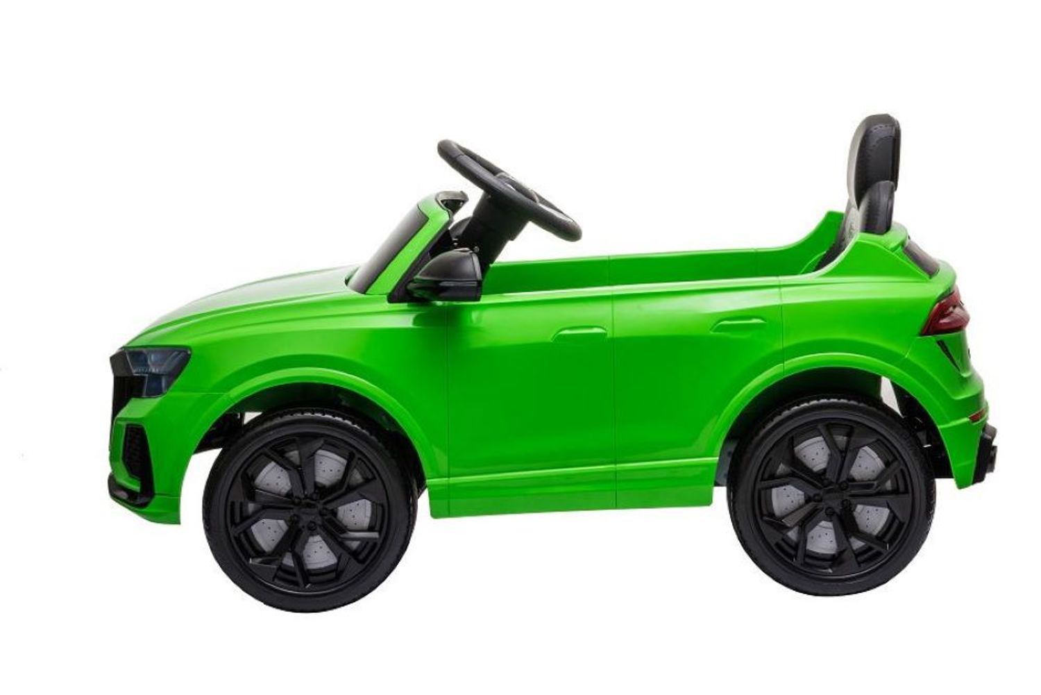 Ein grünes Elektro-Spielzeugauto auf weißem Hintergrund mit schwarzen Rädern und Lenkrad.