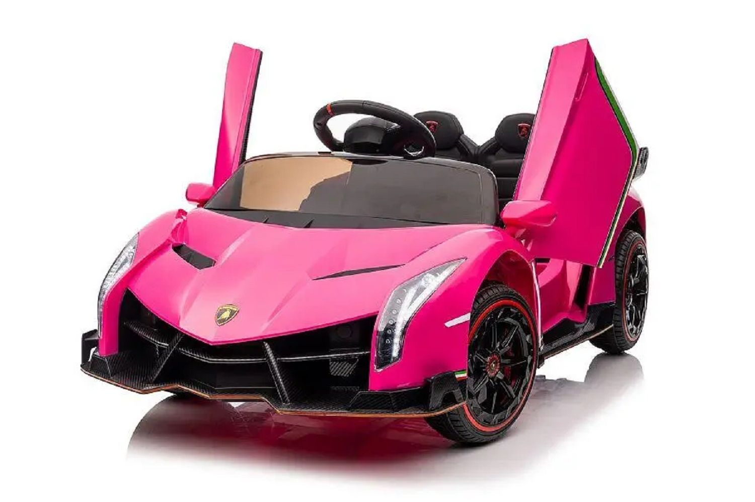 Ein rosafarbenes Spielzeugauto im Lamborghini-Stil mit offenen Türen vor weißem Hintergrund.