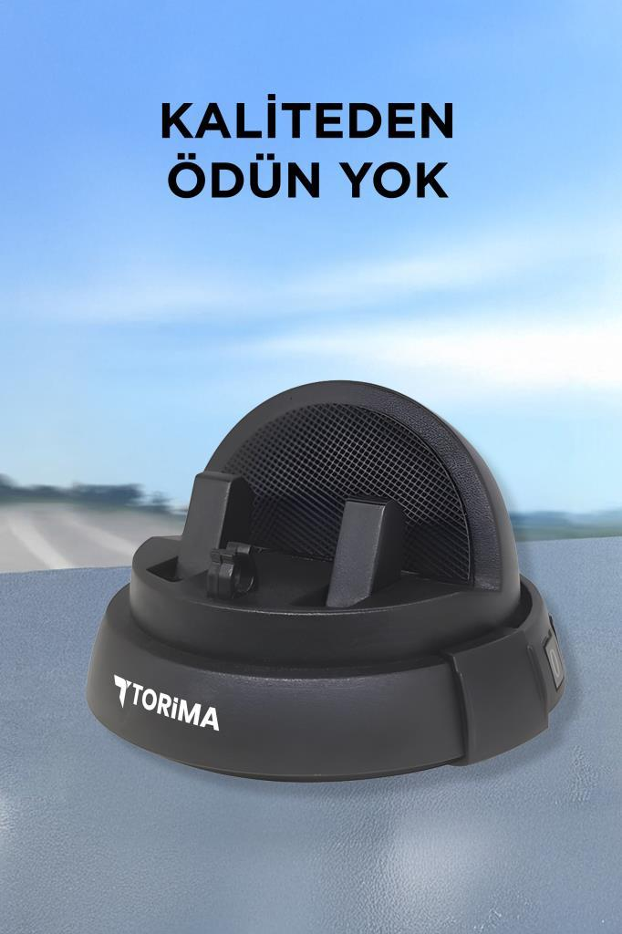 Mavi gökyüzü ve Türkçe yazı önünde şarj portlu siyah Torima telefon tutucu.