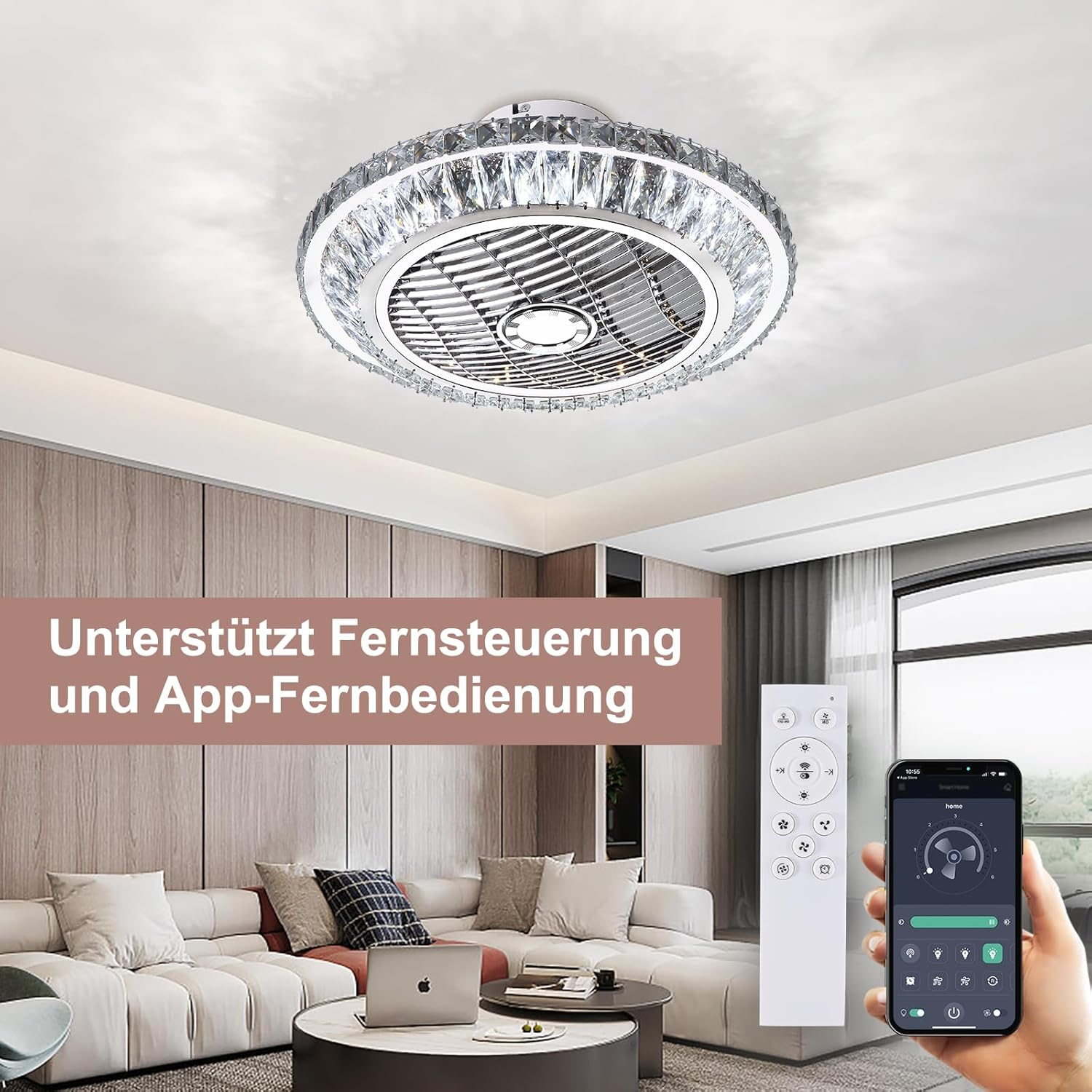 Moderne Deckenventilatorlampe mit Kristallrand im Wohnzimmer, bedienbar per Fernbedienung und Smartphone-App.