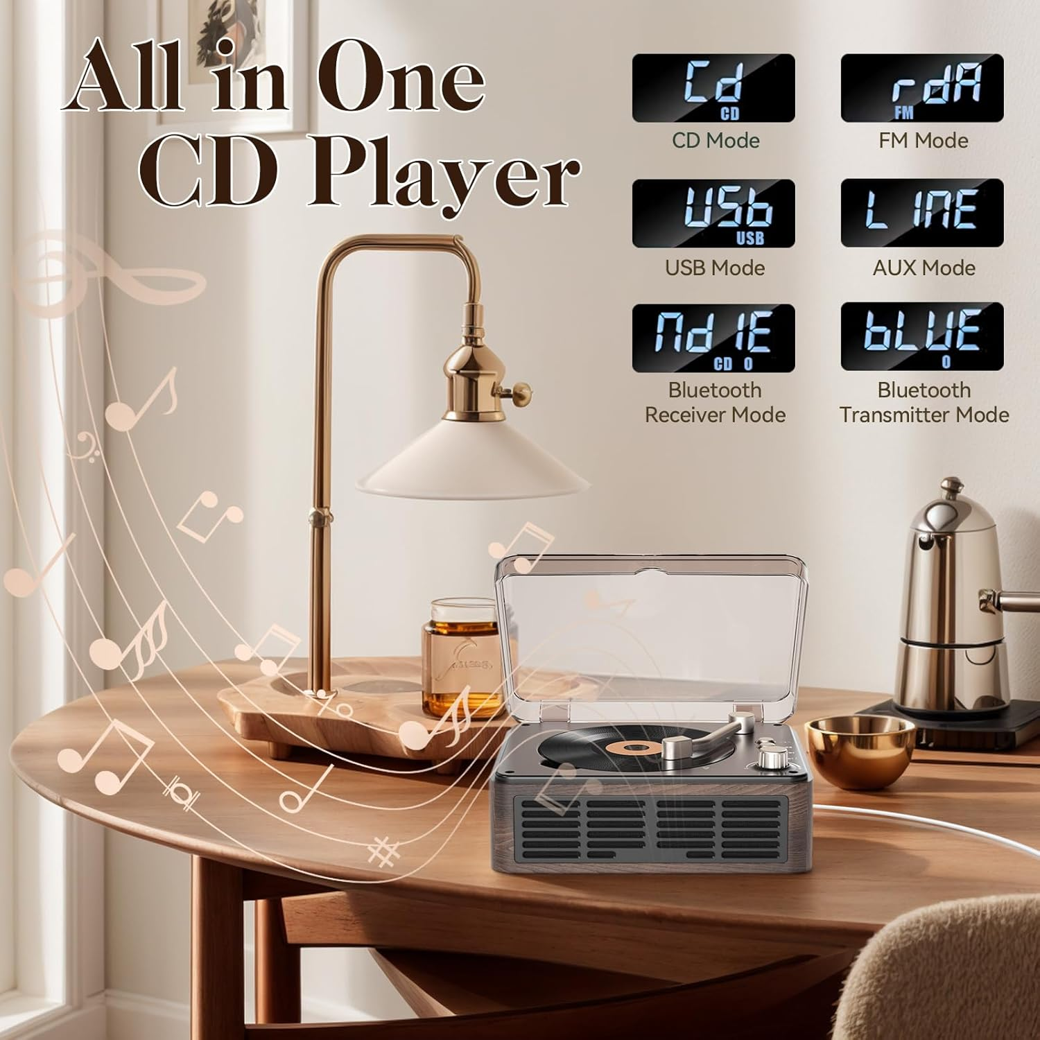 Ein hölzerner All-in-One-CD-Player auf einem Holztisch mit Lampe, Kaffeekanne und Musiknoten-Grafik.