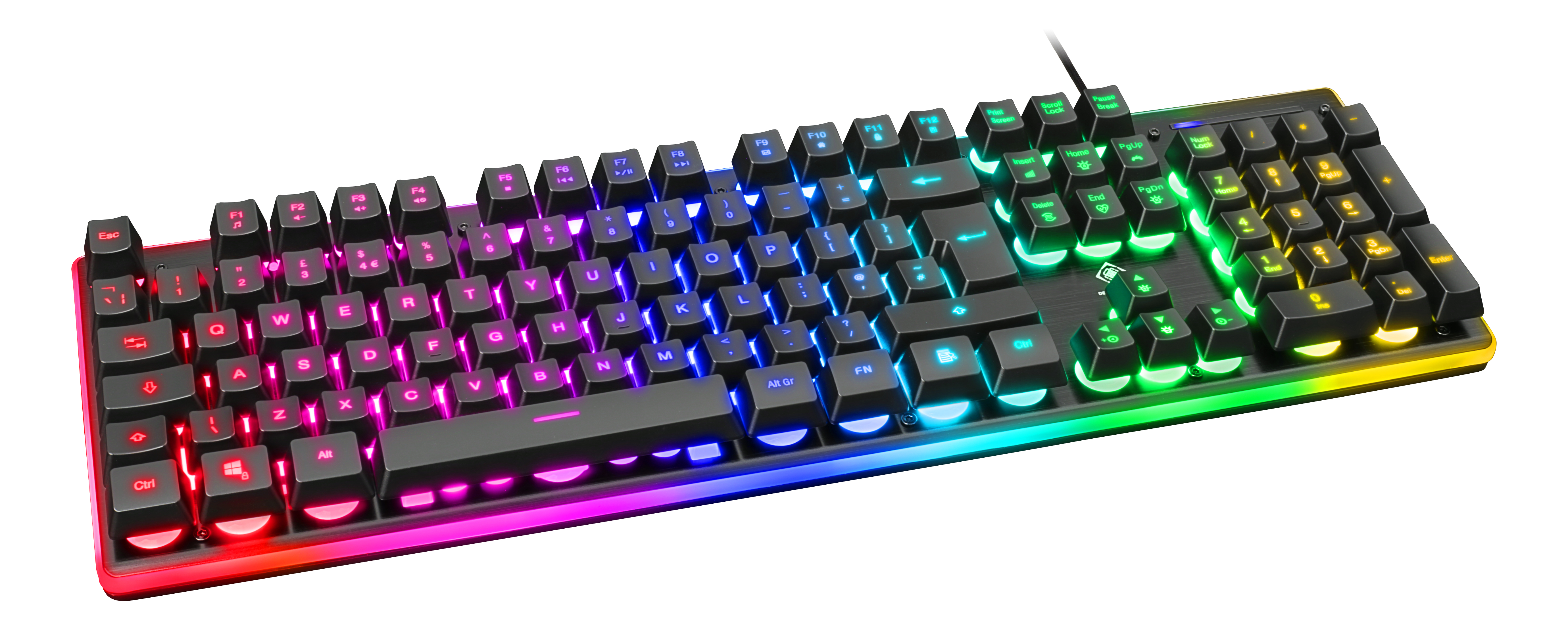 Eine schwarze Computertastatur mit bunter RGB-Hintergrundbeleuchtung auf weißem Hintergrund.
