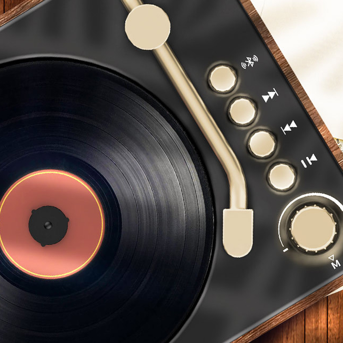Ein retro Plattenspieler mit schwarzer Vinylplatte, goldenem Tonarm und Steuerungsknöpfen.