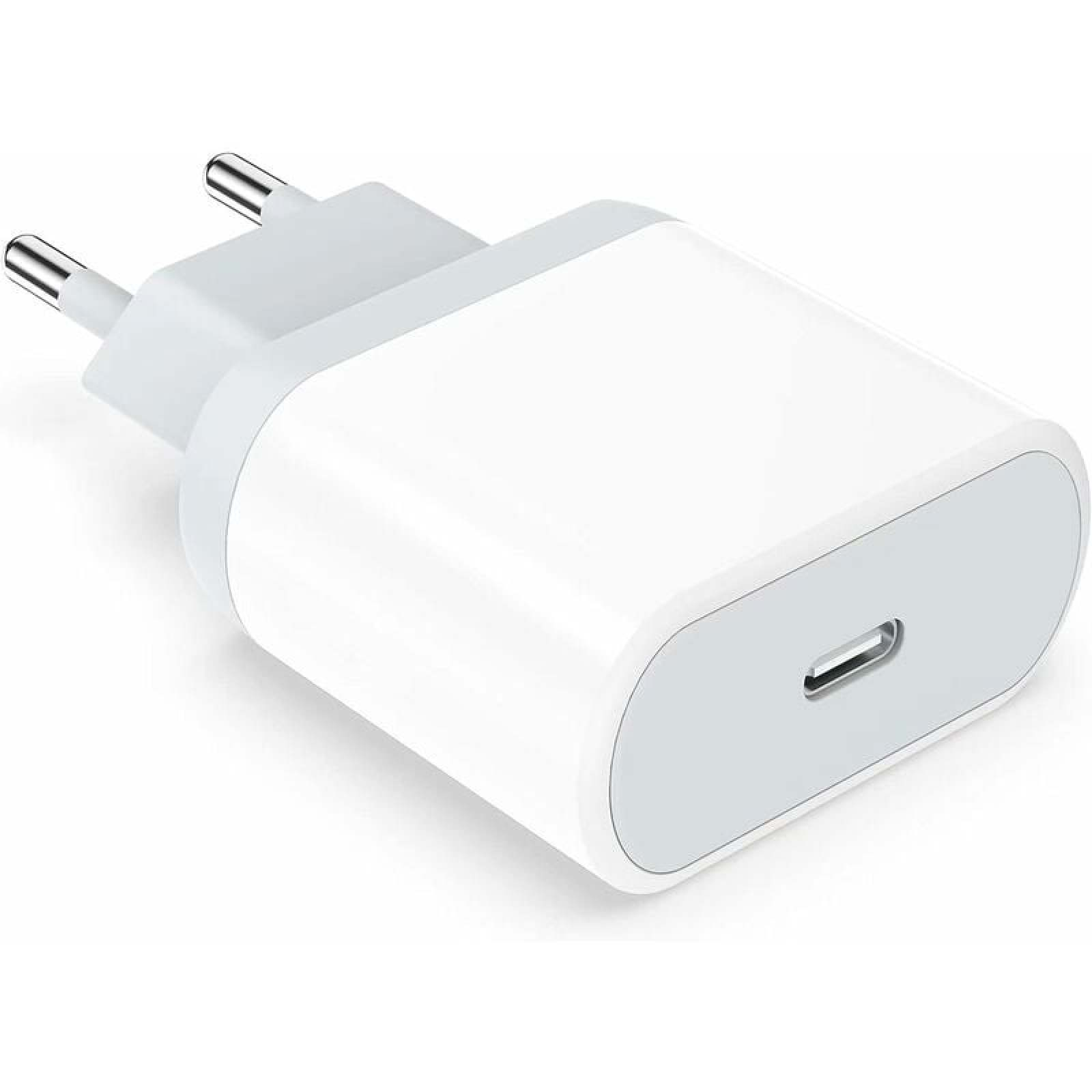 Weißes USB-C-Ladegerät mit europäischen Steckern auf weißem Hintergrund.