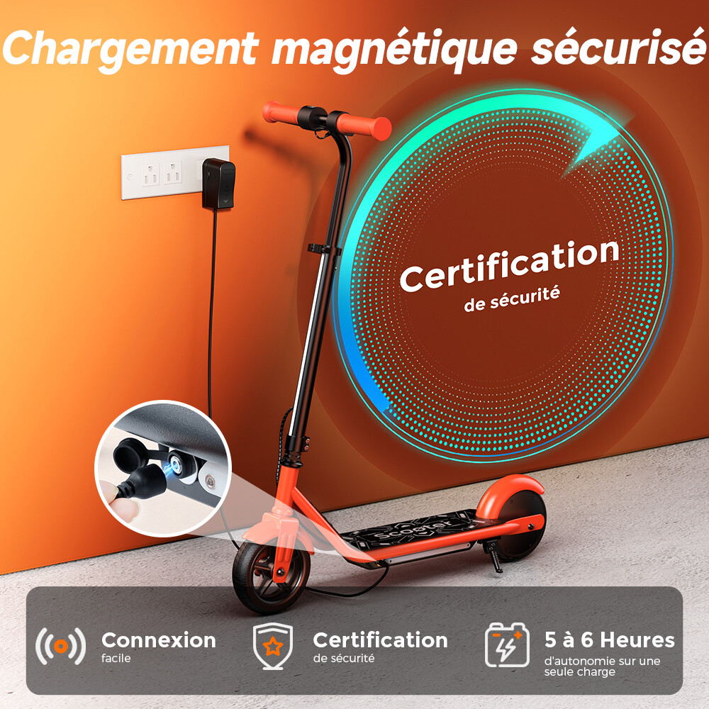 Un monopattino elettrico arancione collegato a una presa a muro, con dettagli di certificazione e ricarica.