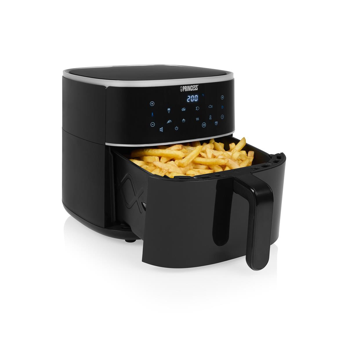 Friggitrice ad aria nera con cesto aperto pieno di patatine fritte dorate e display digitale.