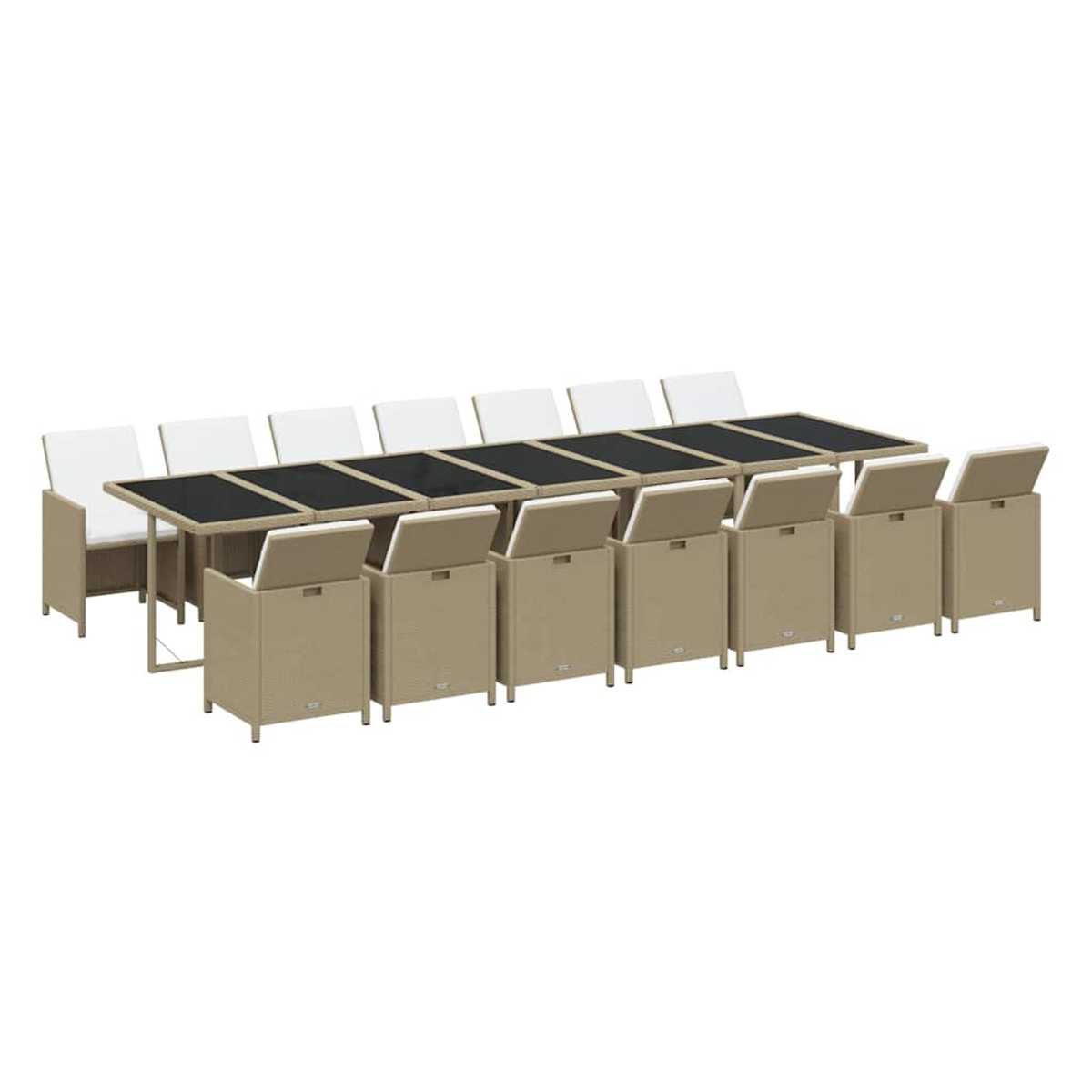 Ein langes Rattan-Esset mit zwölf beige gepolsterten Sesseln auf weißem Hintergrund.