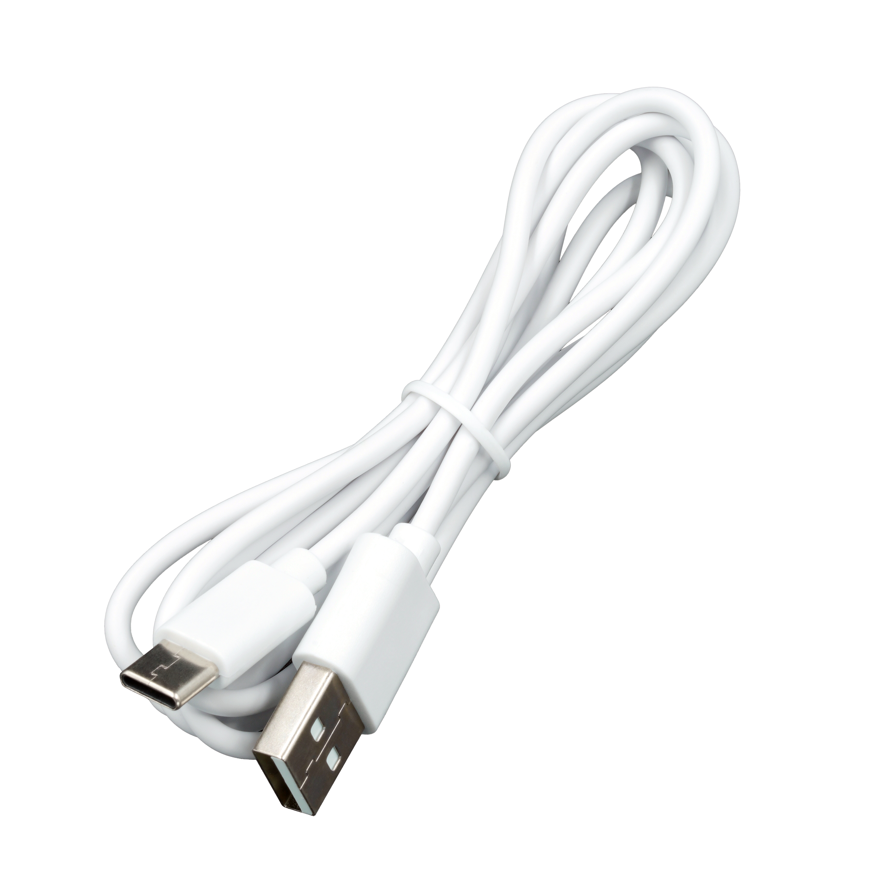 Un cable USB blanco ordenadamente enrollado con un conector USB-C y USB-A sobre fondo blanco.