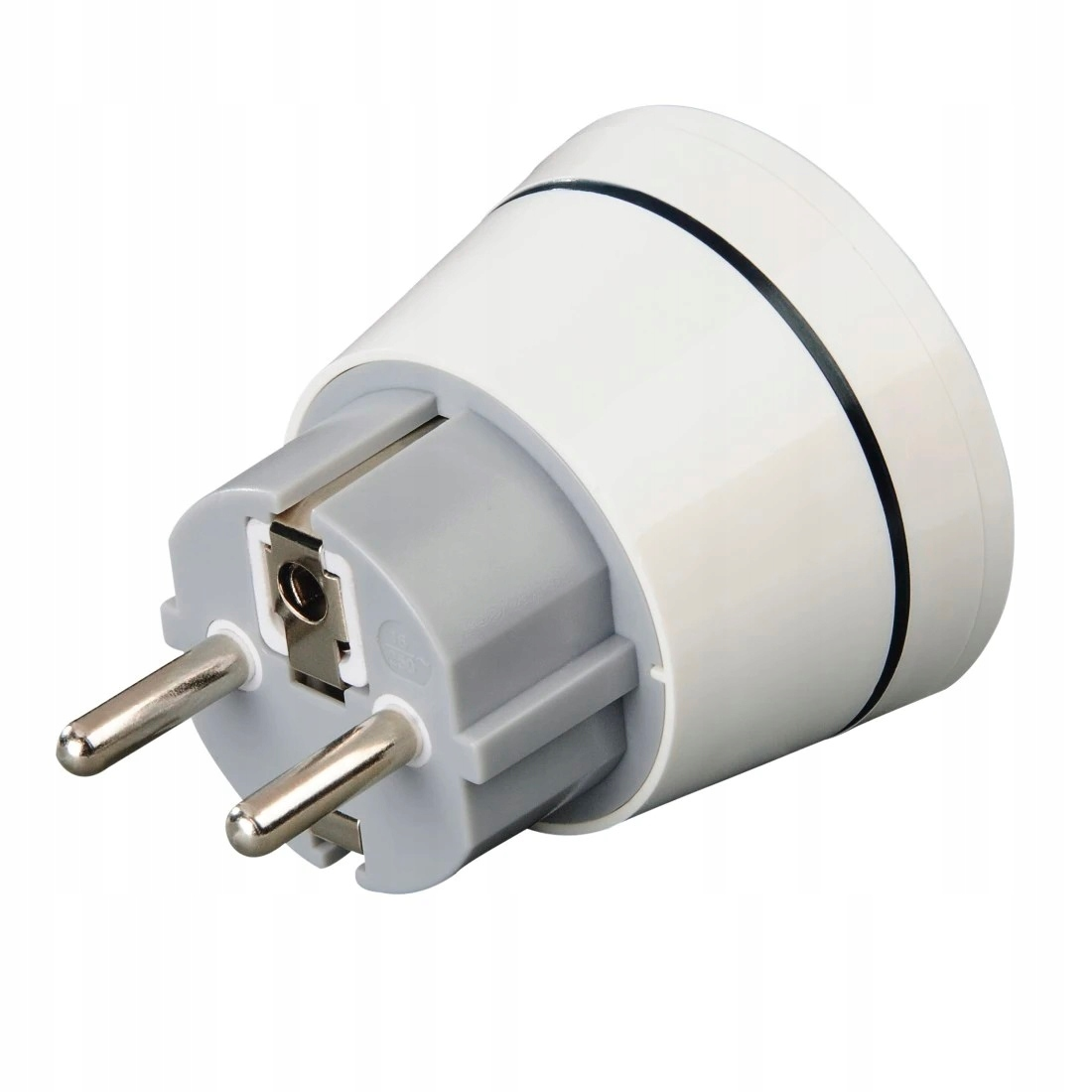Biało-szary europejski adapter wtyczki elektrycznej z dwoma metalowymi bolcami na białym tle.