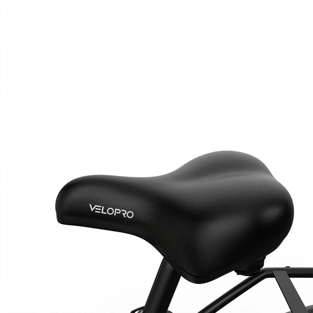 Un sillín de bicicleta Velopro negro sobre fondo blanco.