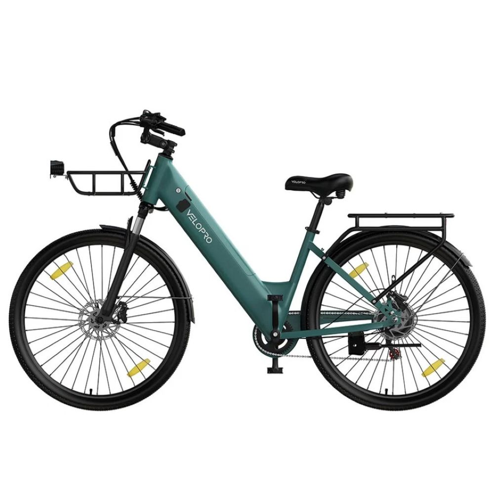 Una bicicleta eléctrica Velopro de color verde azulado con portaequipajes delantero y trasero sobre fondo blanco.