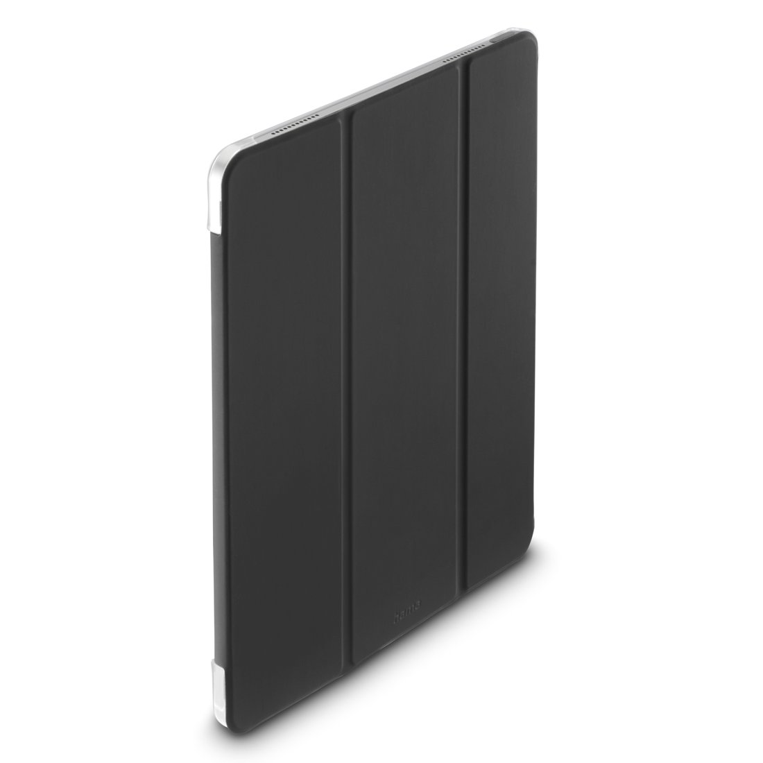 Czarny tablet w zamkniętym etui ochronnym na białym tle.
