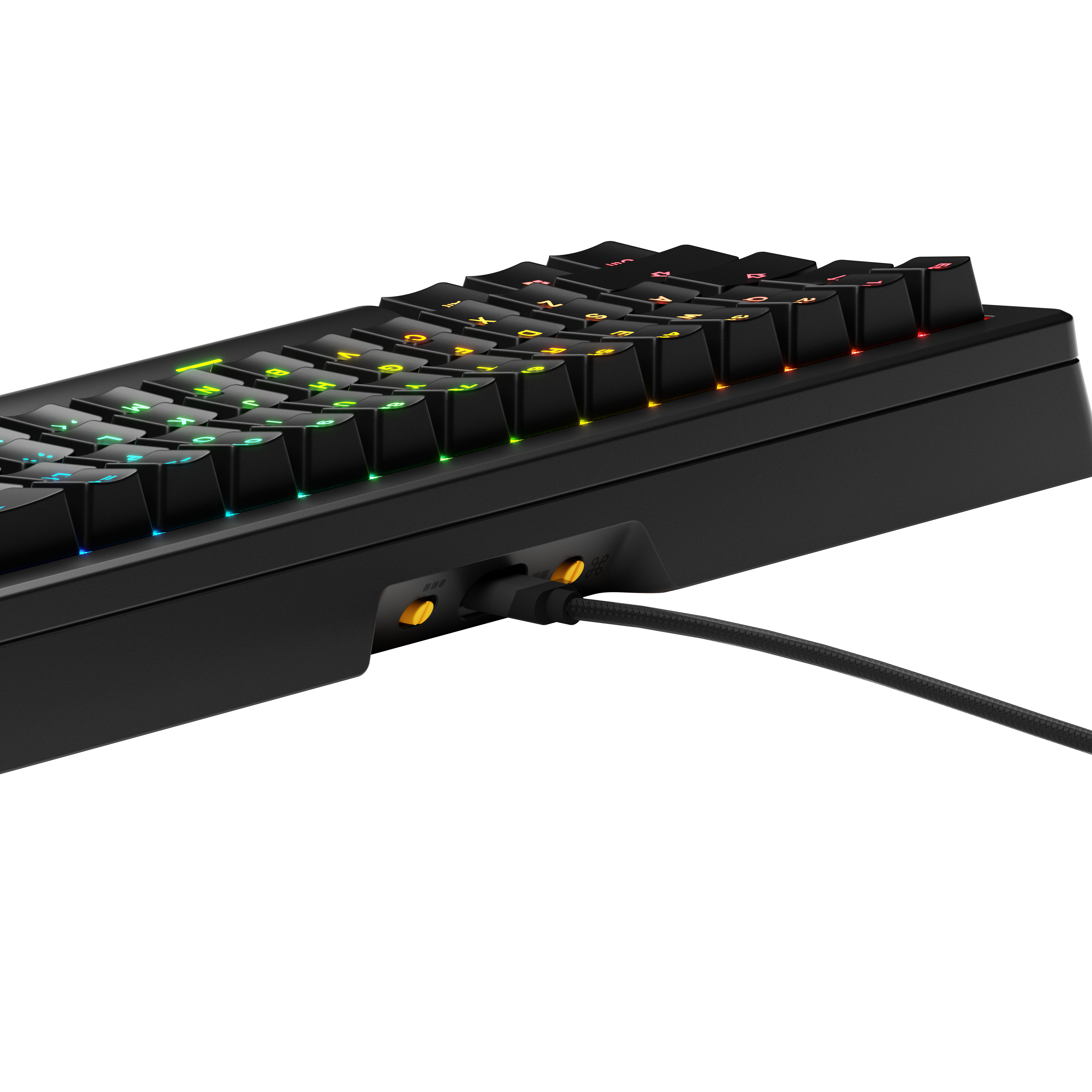 Schwarze Tastatur mit bunter RGB-Hintergrundbeleuchtung und angeschlossenem USB-C-Kabel.