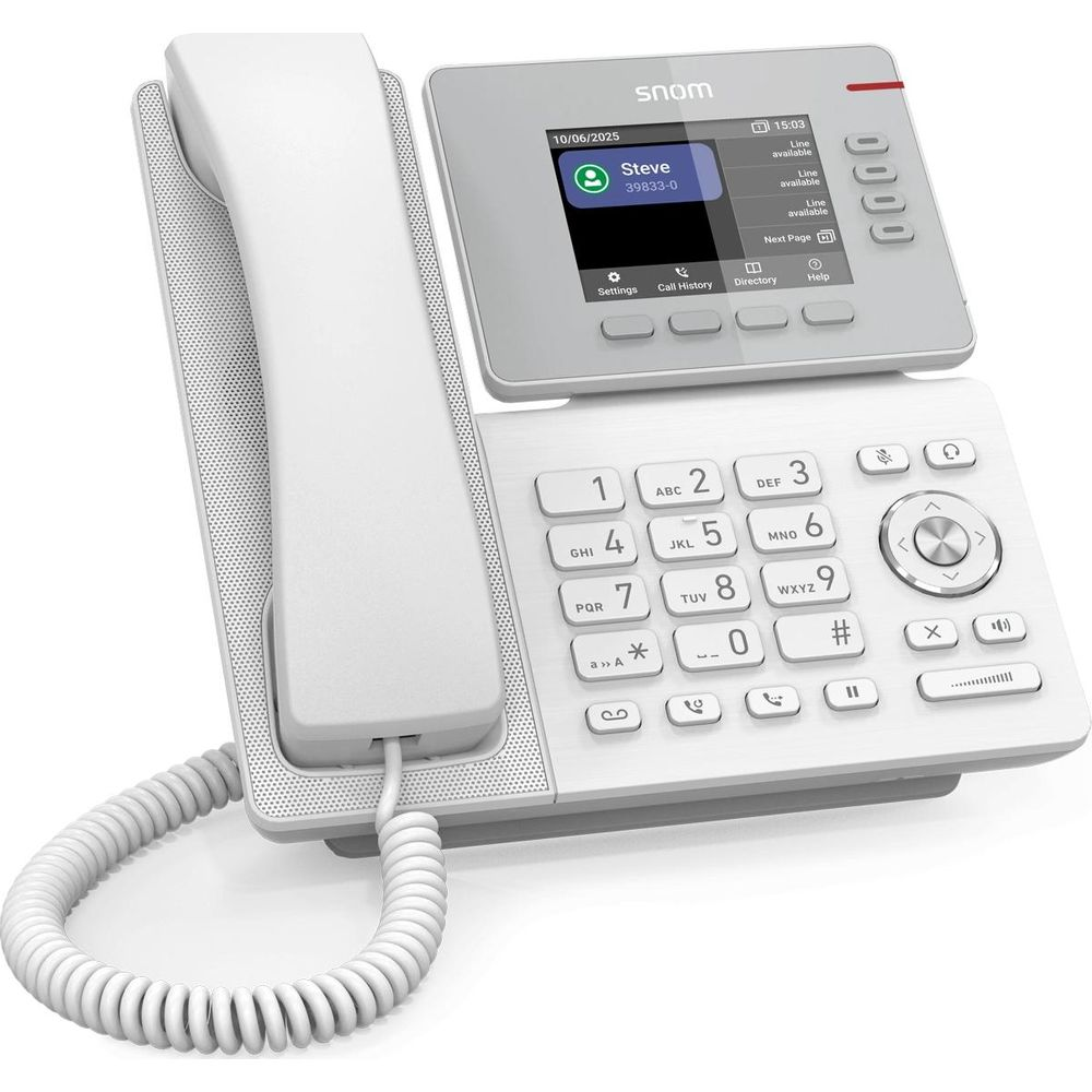 Ein weißes Snom-IP-Telefon mit Display, Tastenfeld und Hörer auf weißem Hintergrund.