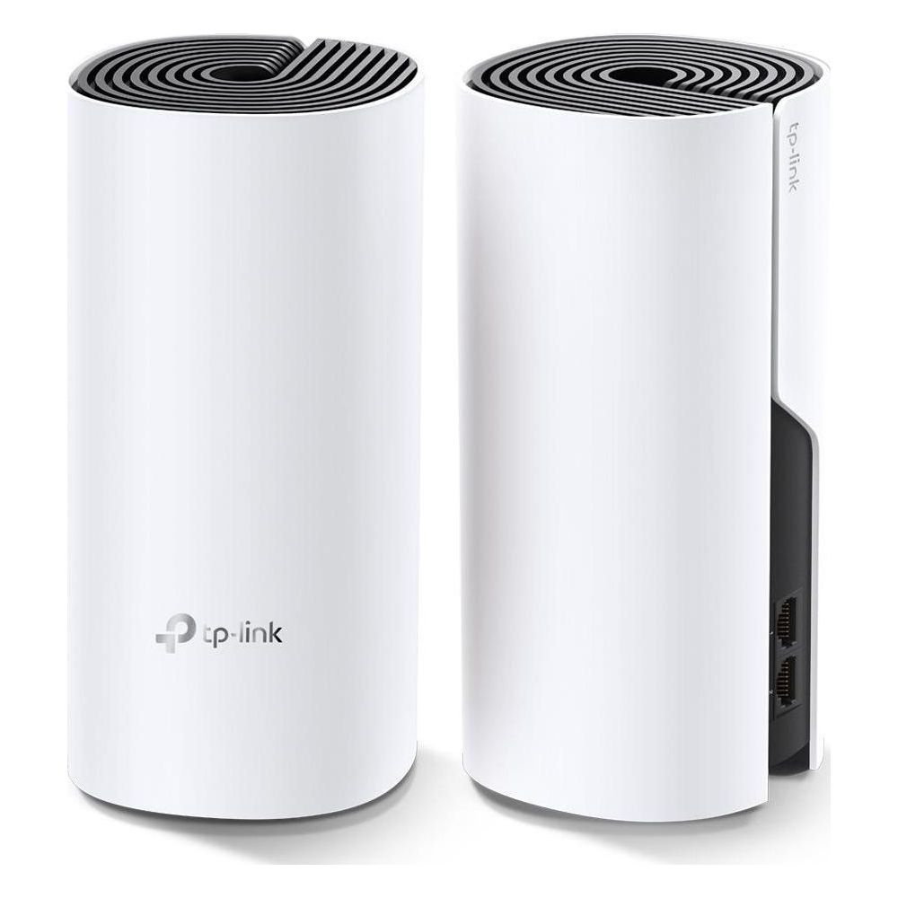 Zwei weiße zylindrische TP-Link-Router stehen aufrecht auf einer weißen Oberfläche.