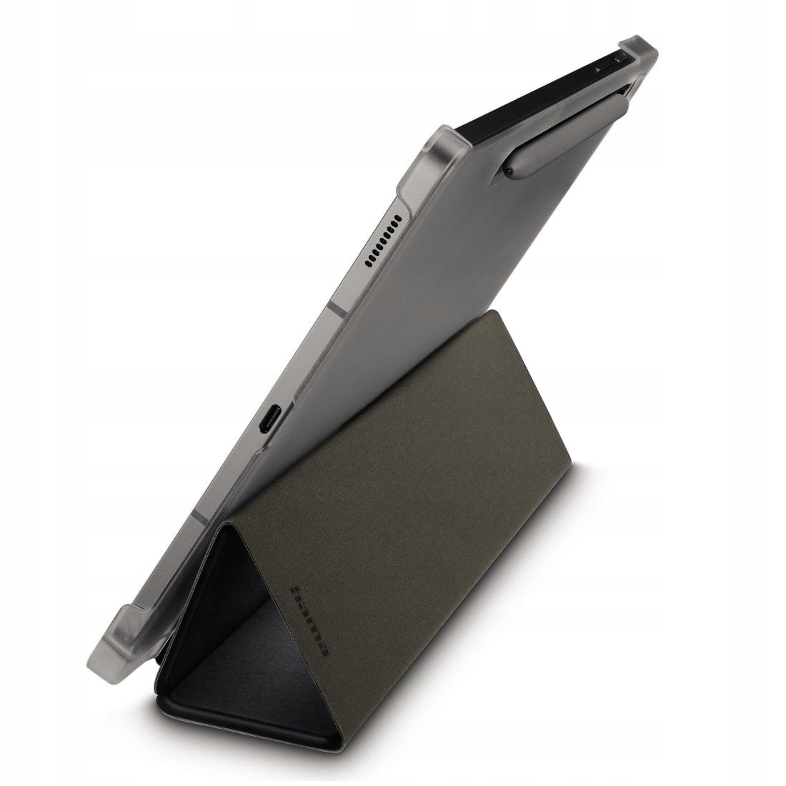 Tablet w szarym etui ochronnym pełniącym funkcję stojaka na białym tle.