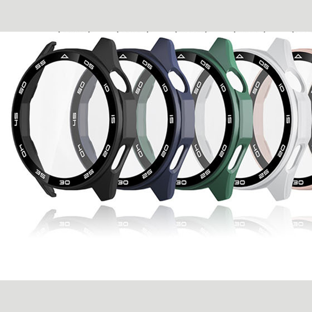 Vier bunte Schutzhüllen für Smartwatches mit schwarzen Zifferblättern auf hellem Grund.