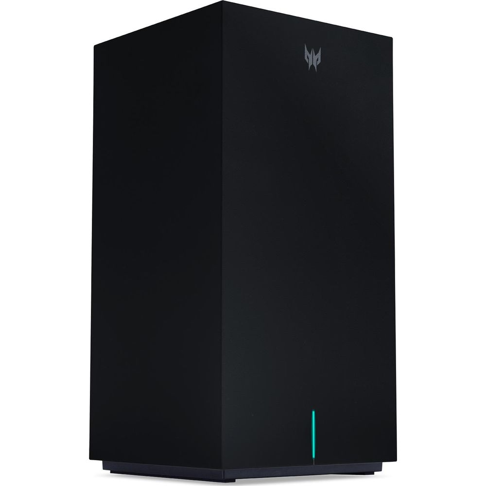 Ein schwarzer, rechteckiger Gaming-PC-Tower steht vertikal vor weißem Hintergrund mit einer leuchtend zyanblauen Statusleuchte.