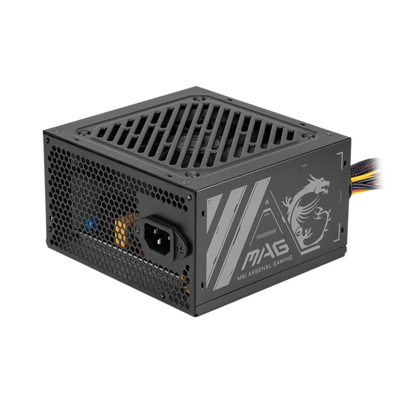 Ein schwarzes MSI MAG PC-Netzteil mit gelüftetem Gehäuse, Markenlogo und Stromanschluss auf weißem Hintergrund.
