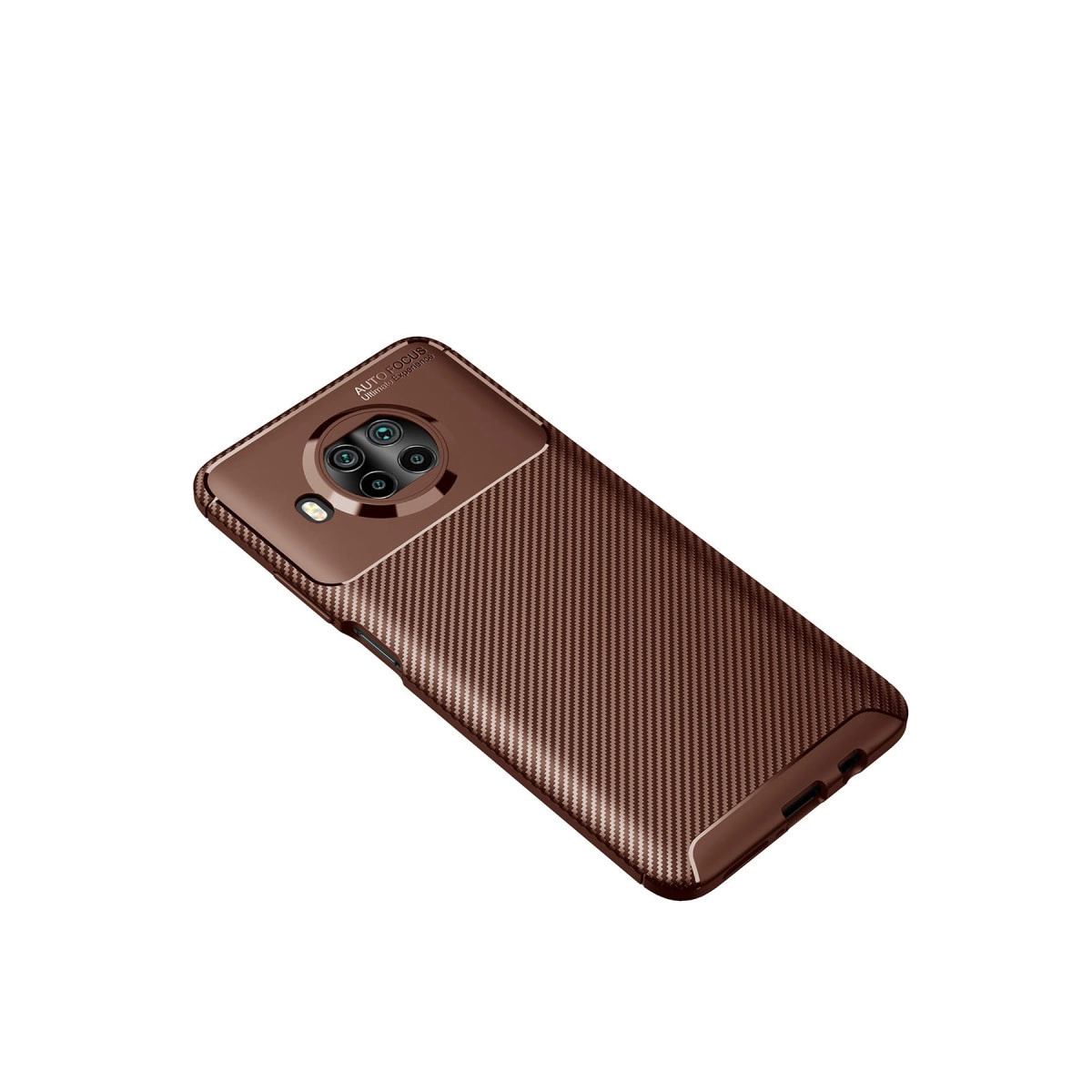 Beyaz arka planda dairesel kamera modülüne sahip kahverengi karbon fiber dokulu akıllı telefon kılıfı.