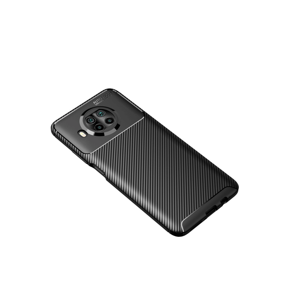 Karbon fiber dokulu arka yüzeye ve yuvarlak dörtlü kamera modülüne sahip siyah akıllı telefon.