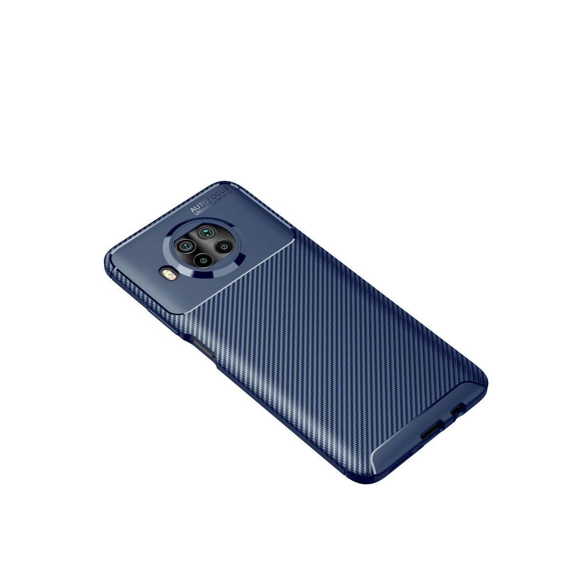 Beyaz arka planda karbon fiber dokulu ve dört kameralı modüle sahip mavi akıllı telefon kılıfı.