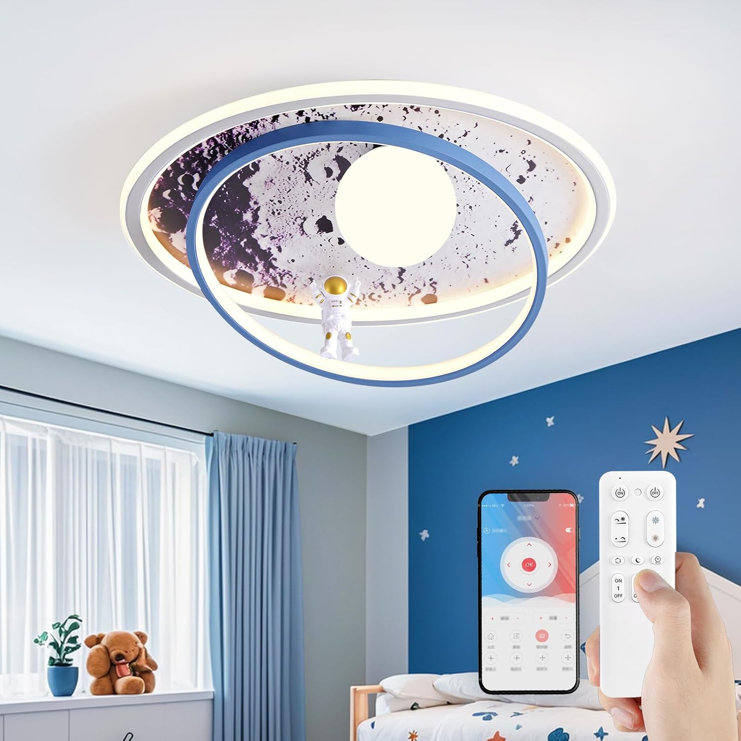 Eine raumfahrtinspirierte Deckenlampe mit einem kleinen Astronauten, gesteuert per Smartphone oder Fernbedienung.