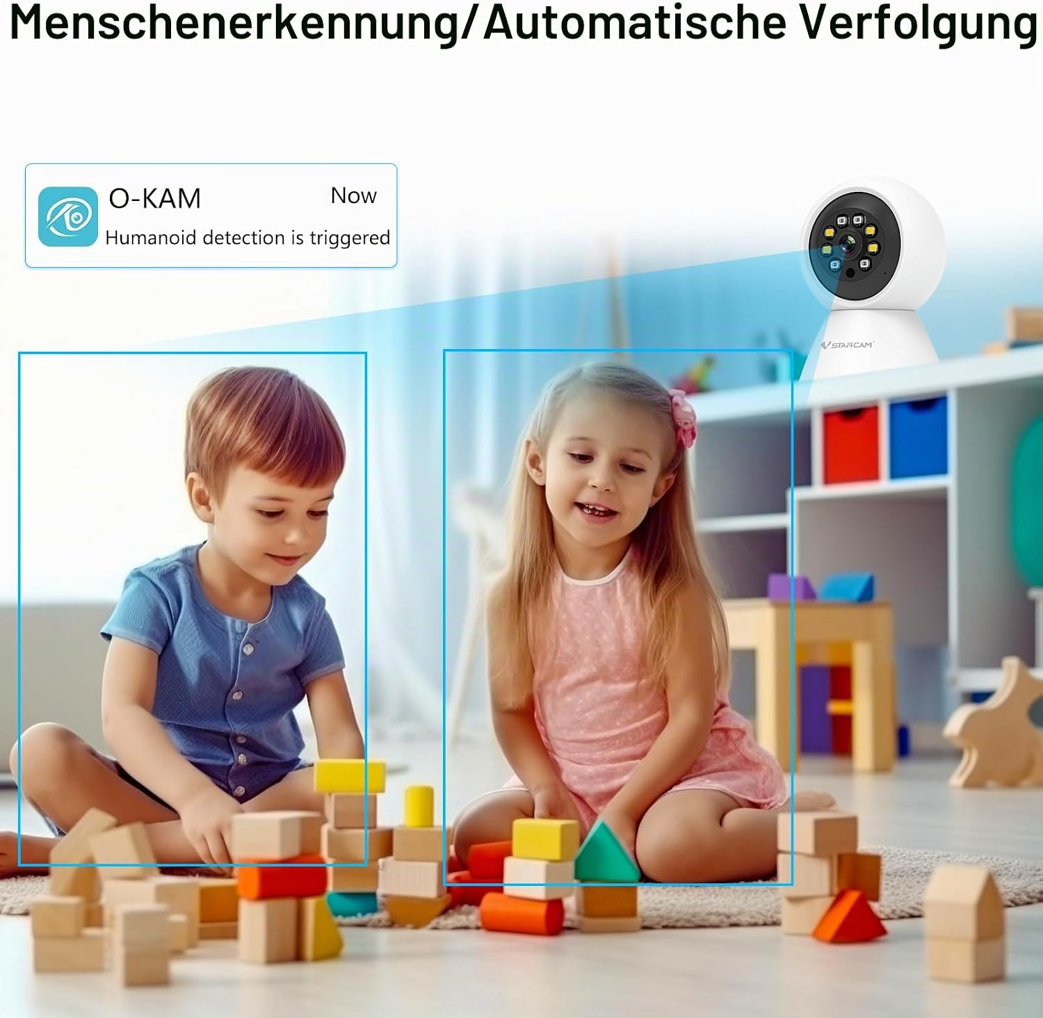 Überwachungskamera erkennt Kinder beim Spielen auf einem Teppich in einem bunten Zimmer.