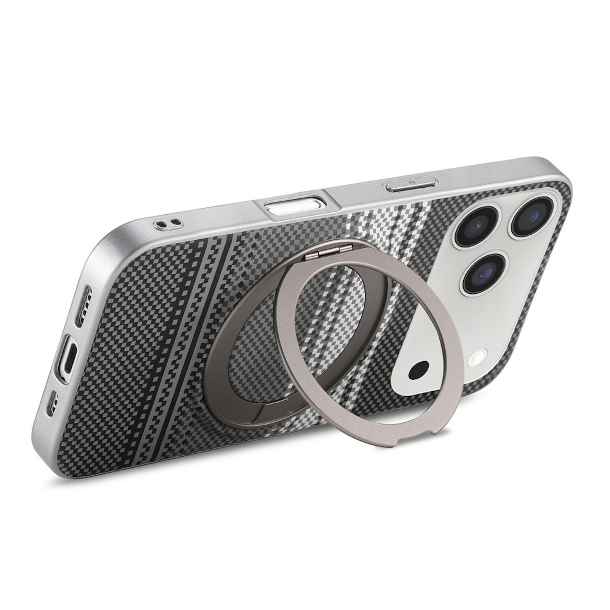 Ein Smartphone in einer Carbon-Muster-Hülle mit integriertem Metallring-Ständer.