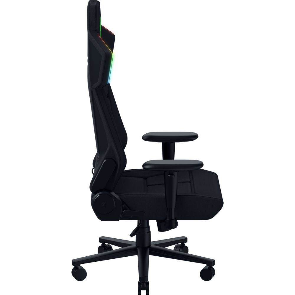 Vista laterale di una sedia da gioco nera con schienale alto e illuminazione RGB integrata.
