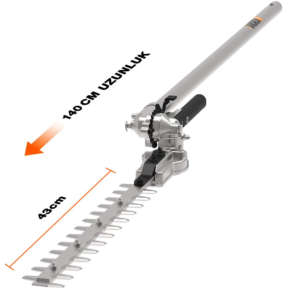 Beyaz arka planda 43cm bıçaklı ve 140cm uzunluğunda uzun çit kesme makinesi aparatı.