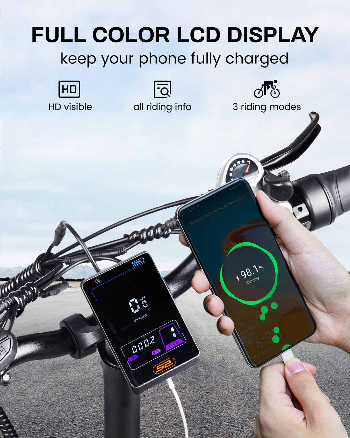 Un teléfono se carga en la pantalla de una e-bike, con texto e iconos de HD, info y modos.