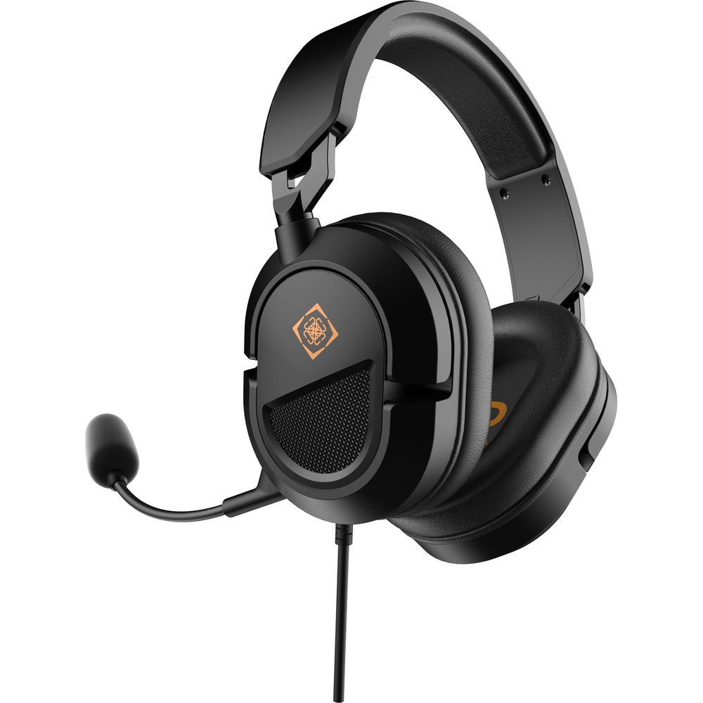 Ein schwarzes kabelgebundenes Gaming-Headset mit Mikrofon vor weißem Hintergrund.