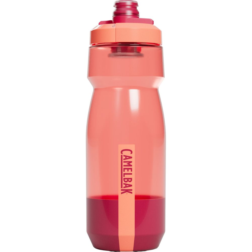 Eine rote CamelBak Sportflasche mit orangefarbenen Akzenten auf weißem Hintergrund.