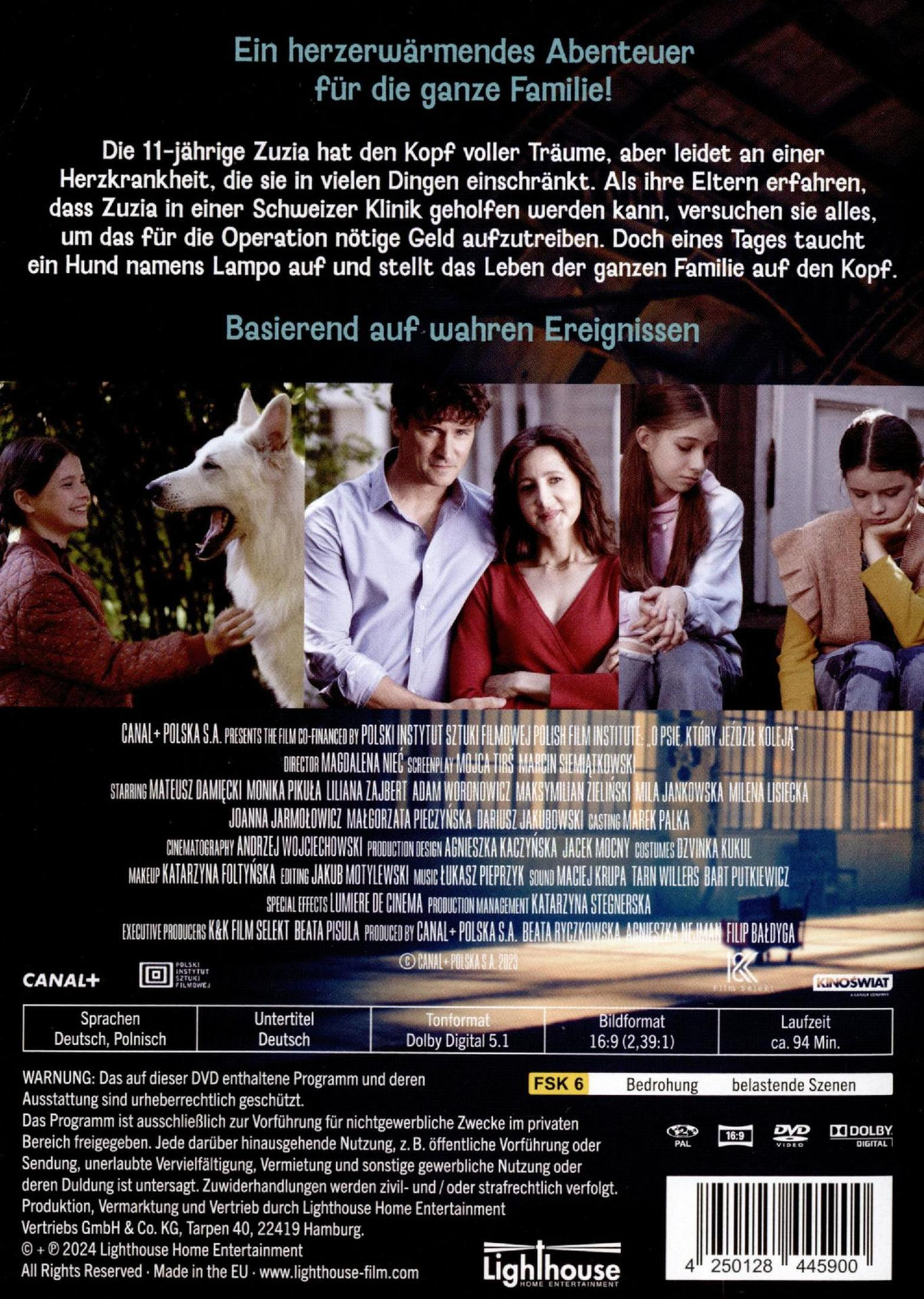 Filmcover auf Deutsch mit Text und Bildern einer Familie und einem großen Hund.