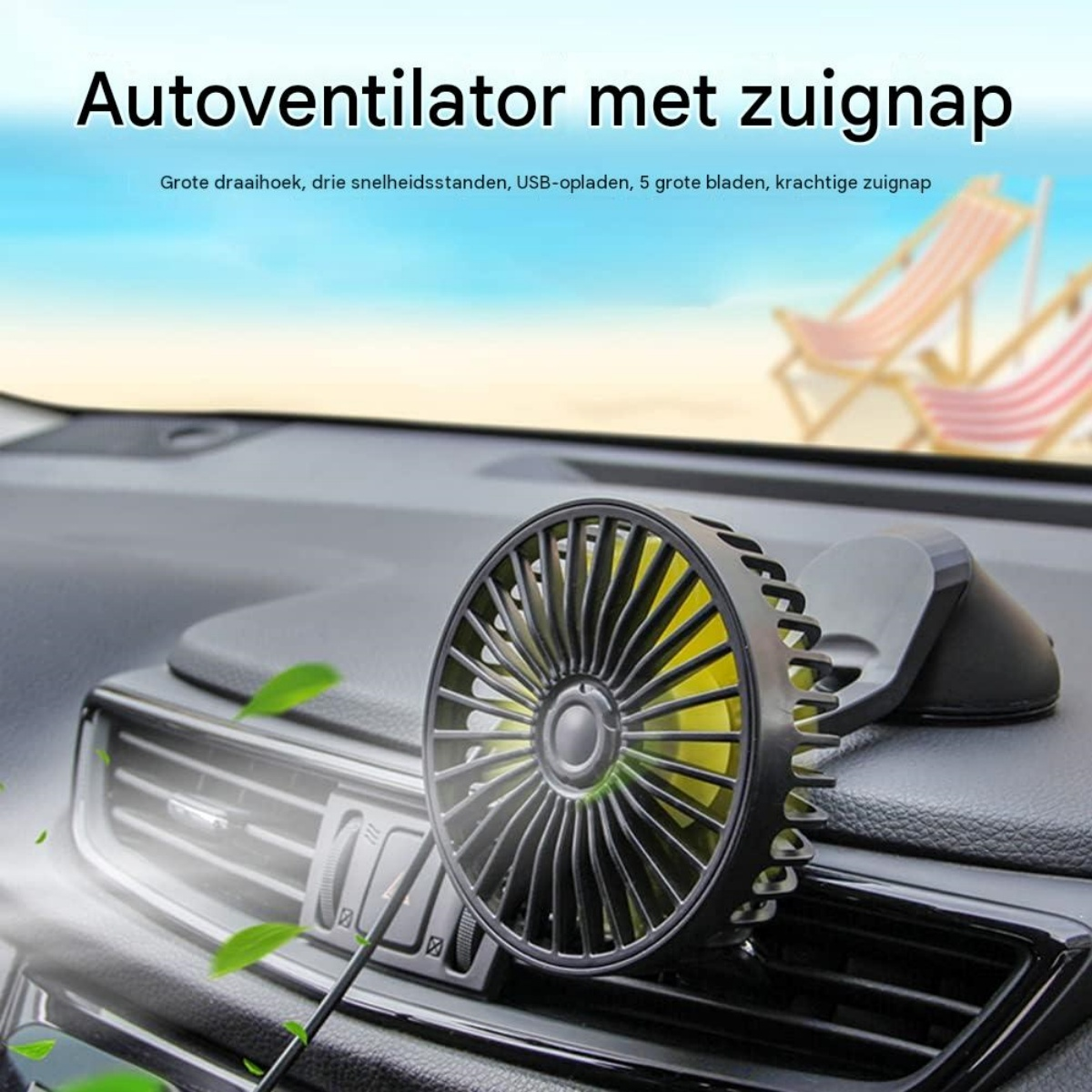Ein schwarzer Autoventilator mit Saugnapf auf einem Armaturenbrett vor einer Strandkulisse.