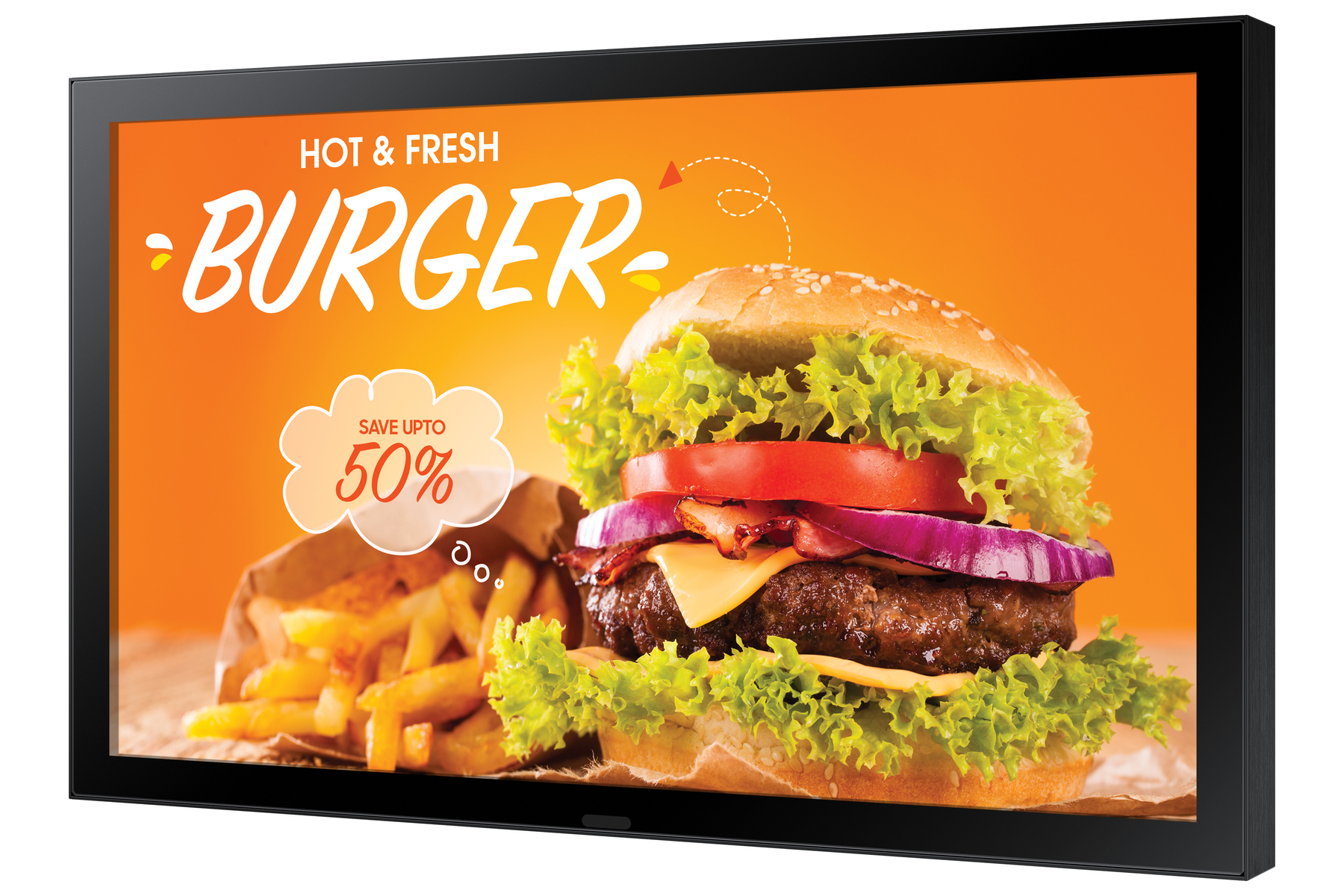 Uno schermo pubblicitario mostra un grande hamburger e patatine fritte su sfondo arancione con il 50% di sconto.