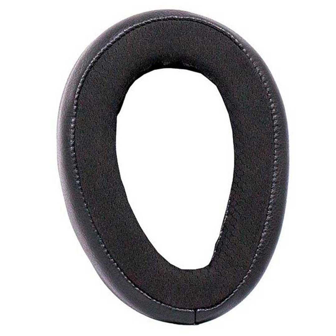 Almohadilla ovalada negra para auriculares con costuras finas sobre fondo blanco.