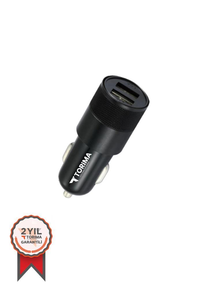 Beyaz arka planda iki USB portlu ve iki yıl garanti rozetli siyah Torima araç şarj cihazı.
