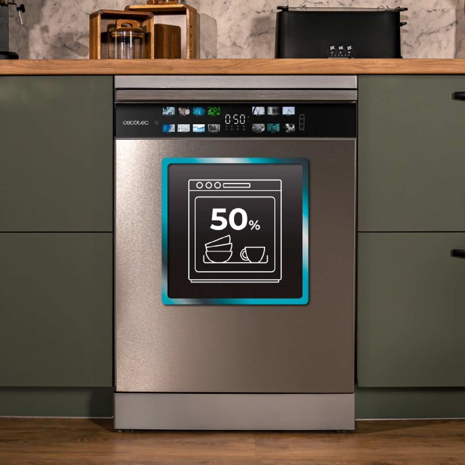 Un lavavajillas de acero inoxidable con pantalla digital que muestra un icono de 50% de progreso en una cocina.