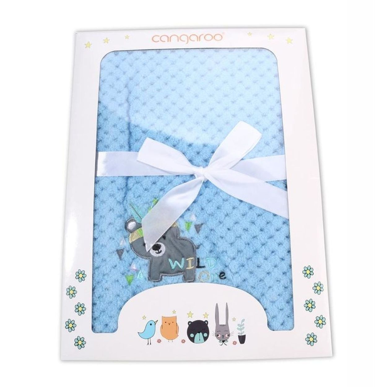 Blaue Babydecke mit Bärenmotiv in Geschenkverpackung, verziert mit einer weißen Schleife.