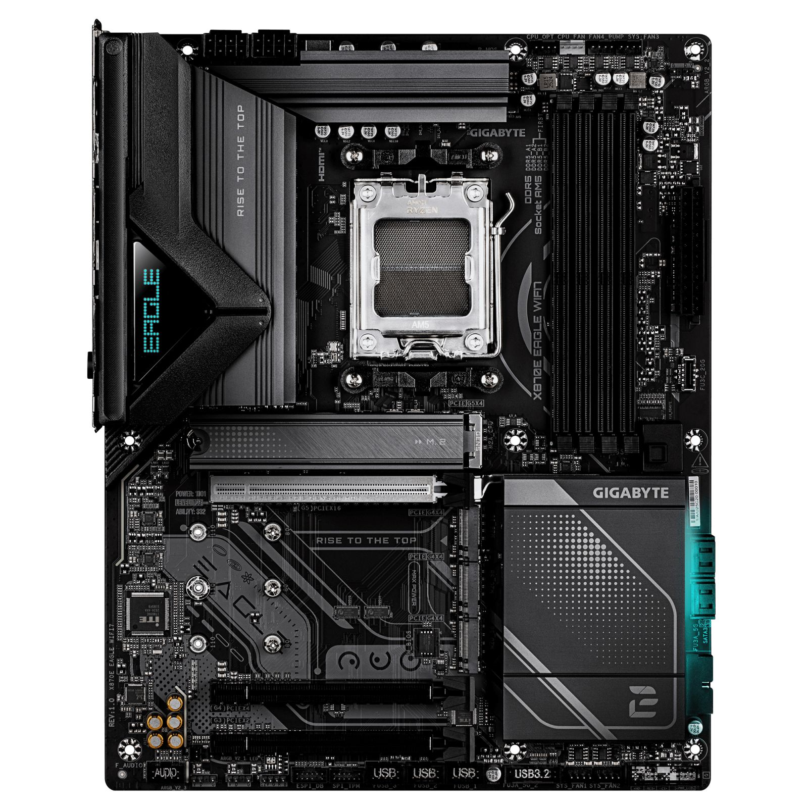 Ein schwarzes Gigabyte AM5-Motherboard mit zentralem CPU-Sockel, RAM-Steckplätzen rechts sowie Kühlkörpern und Anschlüssen.