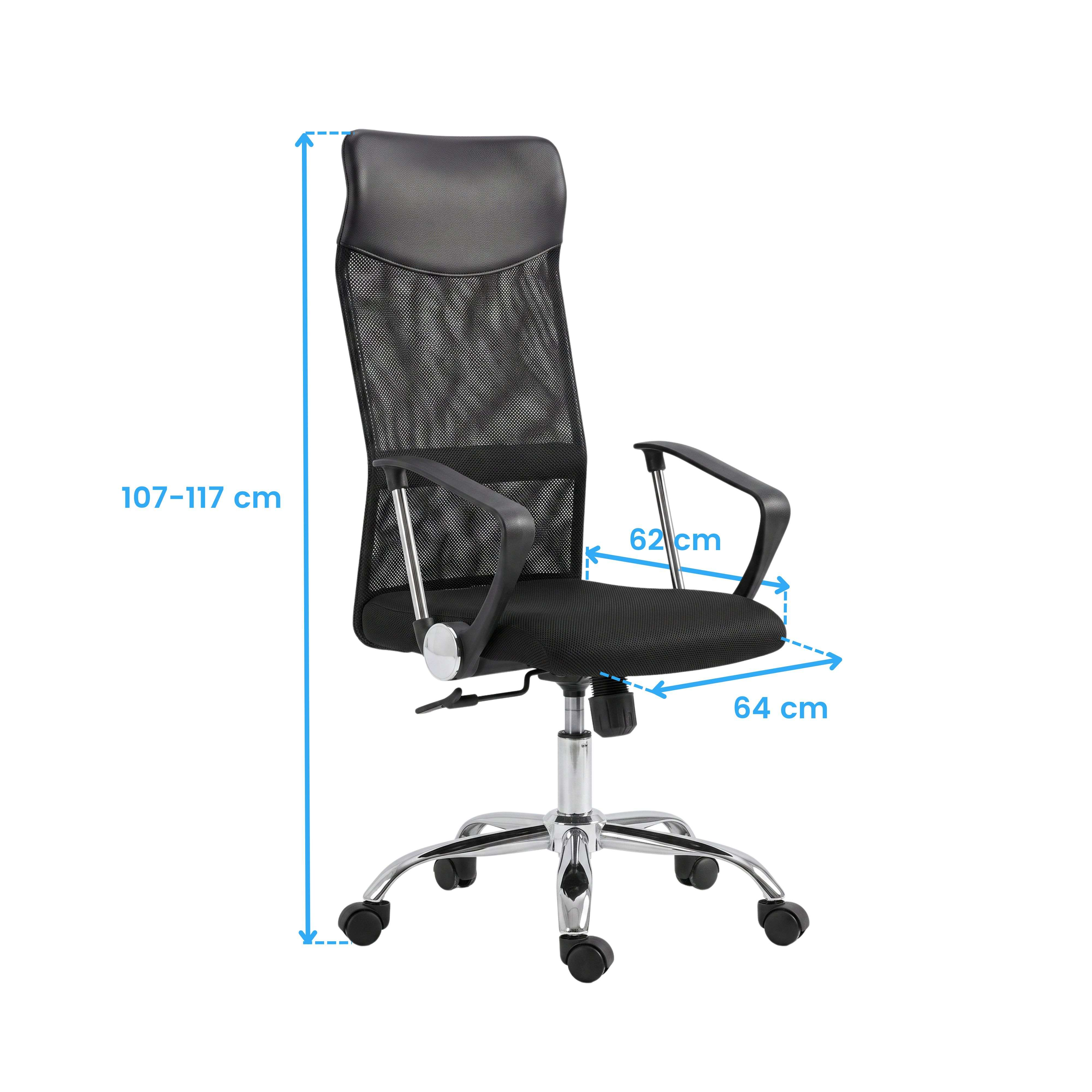 Una silla de oficina negra con ruedas y líneas de medida azules que muestran altura y anchura.