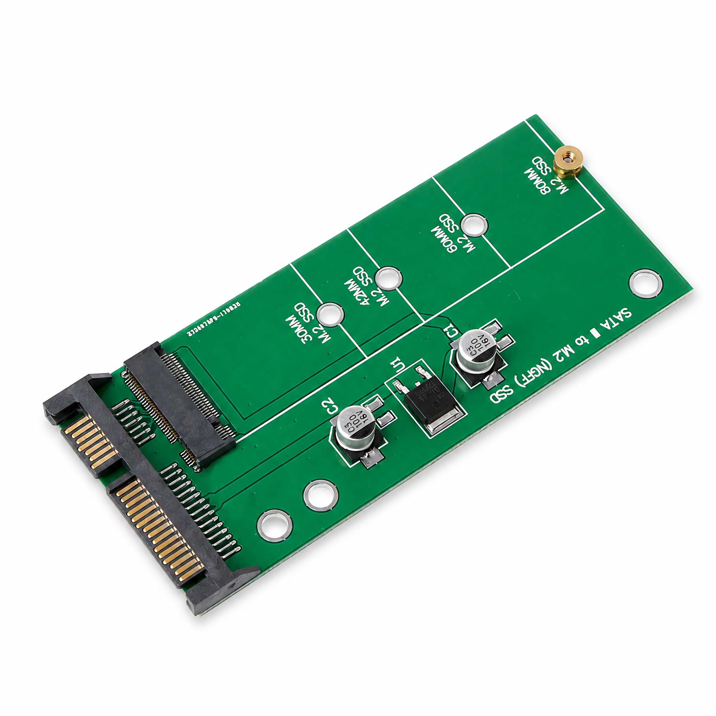 Eine grüne SATA zu M.2 NGFF SSD-Adapterplatine mit Anschlüssen, Kondensatoren und verschiedenen Größenmarkierungen auf weißem Hintergrund.
